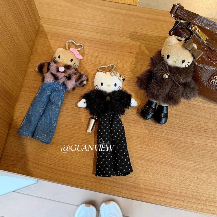 guanview 秋冬限定毛茸茸皮草长腿kt猫小挂件玩偶钥匙扣hellokitty适用可爱礼物送女生包包挂饰毛绒公仔饰品