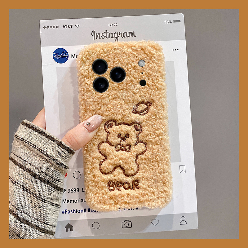 可爱线条小熊适用苹果17promax手机壳华为pura80荣耀400pro小米15保暖vivos30毛绒opporeno14秋冬季x300冬天p