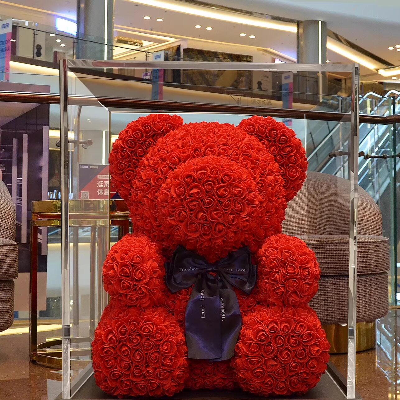 生日礼物情人节送女友闺蜜创意实用高级感永生玫瑰花小熊礼盒摆件