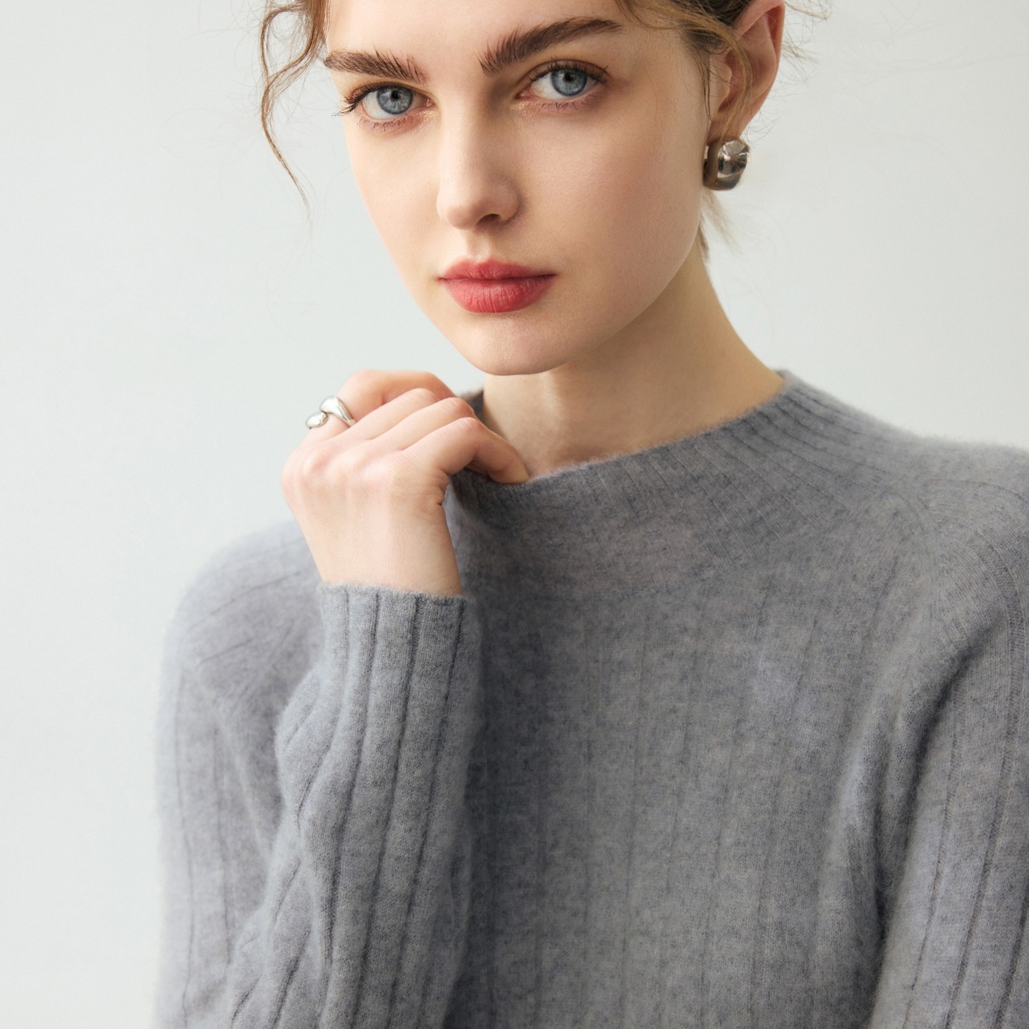 半高领山羊绒女套头修身保暖毛衣