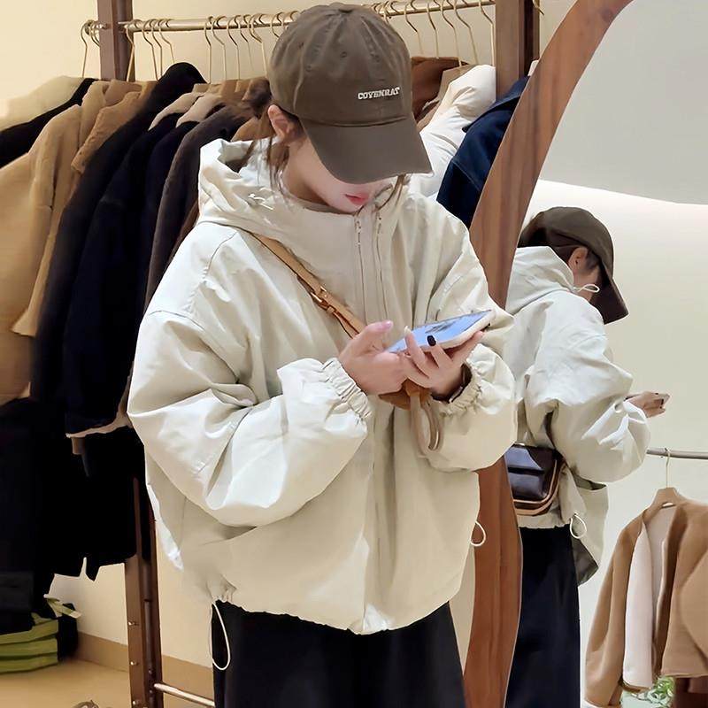 开秋装休闲短款冲锋衣外套女款秋季新款2025爆小个子薄款连帽夹克,女装/女士精品,短外套,淘宝优惠券,粉丝福利购,淘宝优惠卷
