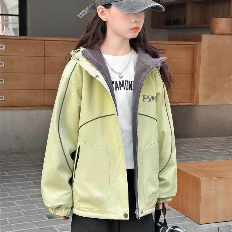 女童外套春秋2025新款洋气儿童冲锋衣中长款加棉加厚女孩秋冬上衣