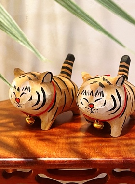 木刻小老虎木雕的摆件料礼品