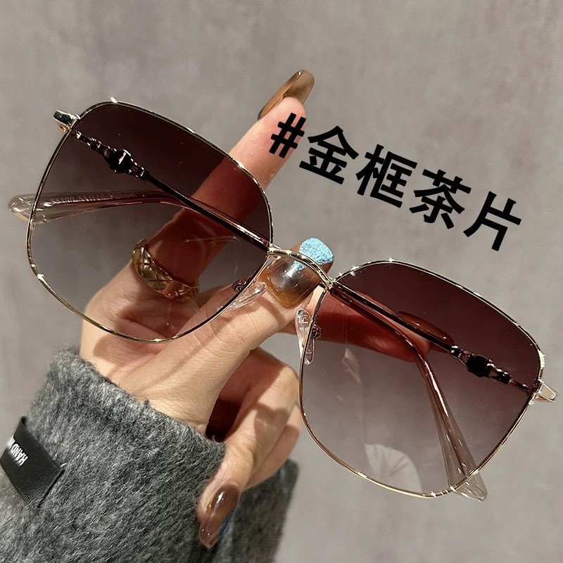 2025新款太阳眼镜女款防紫外线显脸小开车专用大框金丝方圆脸墨镜
