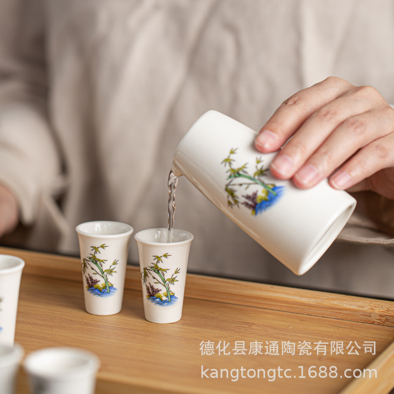 精选陶瓷白酒杯套装家用二两分酒