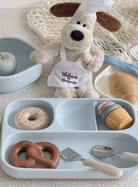 韩国进口moyuum婴儿宝宝辅食碗分格盘防摔硅胶吸盘餐具儿童分餐盘