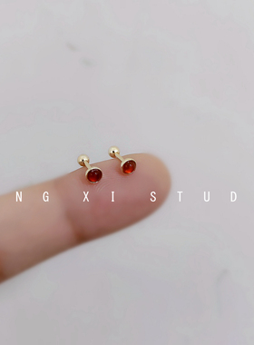 红玛瑙螺丝耳骨钉女925纯银镀14K金圆形简约本命年迷你红色耳钉短