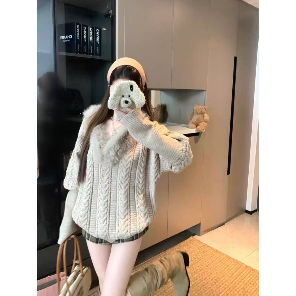 白色毛领拼接麻花套头毛衣女秋冬季加厚宽松慵懒风蝙蝠袖针织上衣