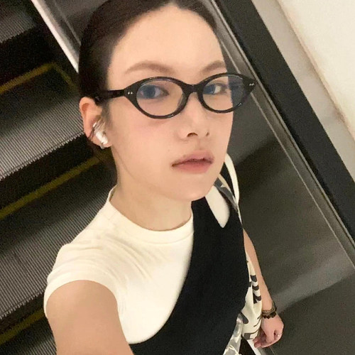 miu系书呆子眼镜女黑色扁圆框素颜近视可配度数复古眼睛框平光镜