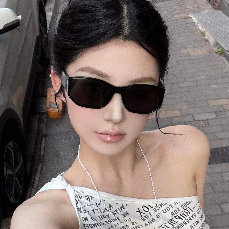 美式复古曲面镜猫眼墨镜女款2026新款高级感窄框眼镜方圆脸太阳镜图片