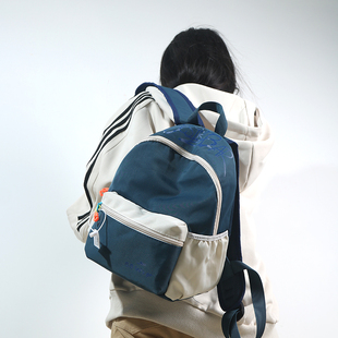 滨斯熊儿童书包小学生初中高中大学生拼色原创设计校园风双肩背包