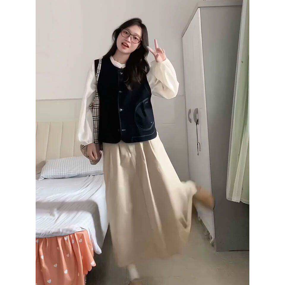 秋冬季日系复古穿搭一整套牛仔开衫马甲白色长袖镂空衬衫半身裙