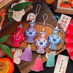2026年宵装饰花瓶挂件 鲜花花束搭配流苏挂饰香囊福桶装饰材料