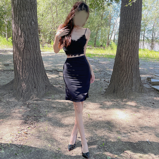 越拉伸越透心机露出任务故意拿外卖性感透视冰丝半身裙短裙包臀女