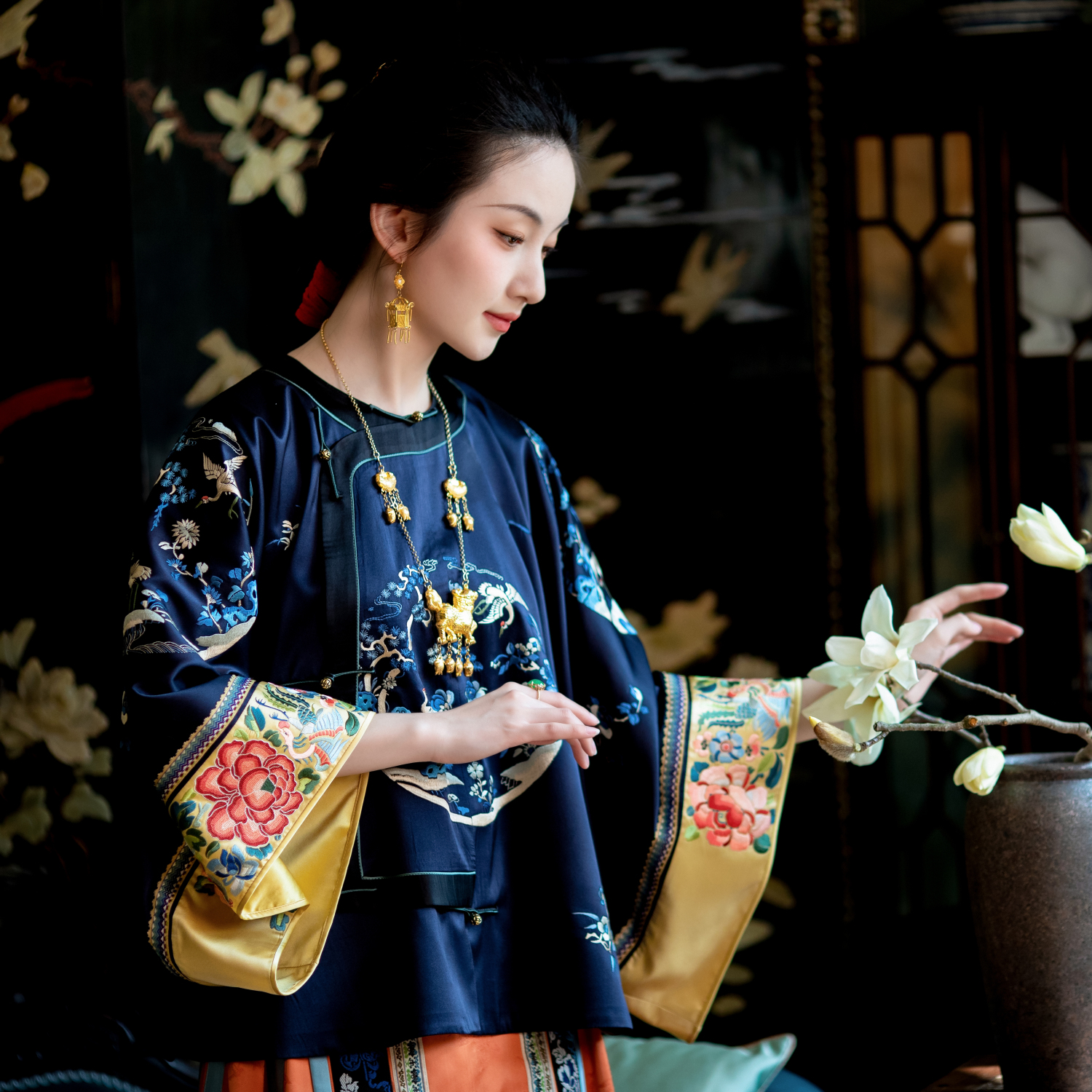 鹤羽松烟丨一城风絮丨绣花女上衣