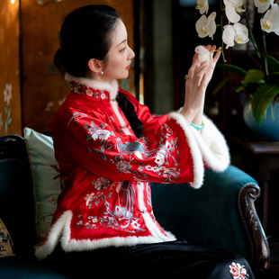 瑞凤丹华 红色真丝满绣花秋冬保暖水貂毛条清汉女袍褂 一城风絮