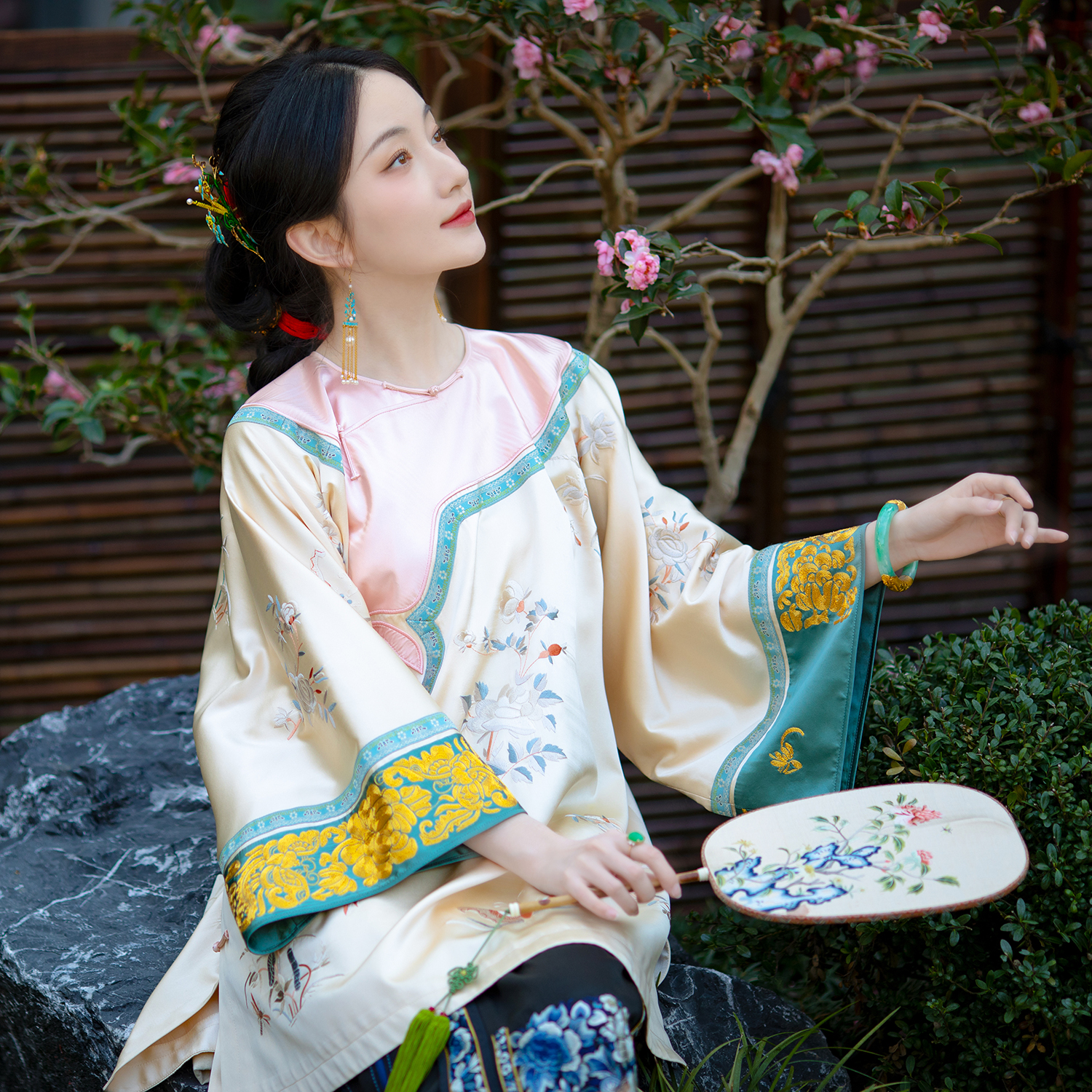 荷露盈川丨一城风絮丨清汉女上衣