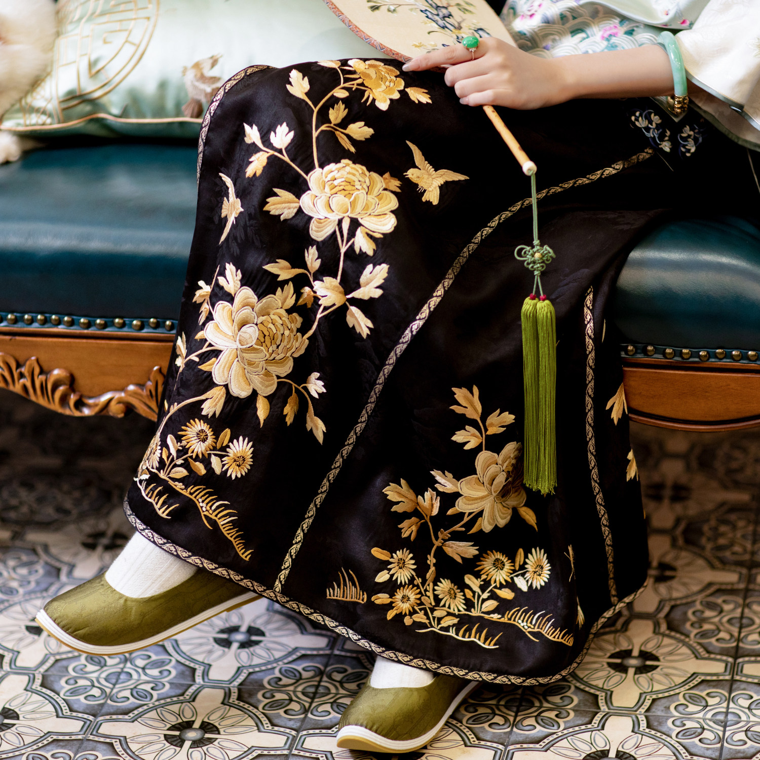 故月栖花丨一城风絮丨黑色真丝香云纱重工刺绣国风一片马面裙,女装/女士精品,半身裙,淘宝优惠券,粉丝福利购,淘宝优惠卷