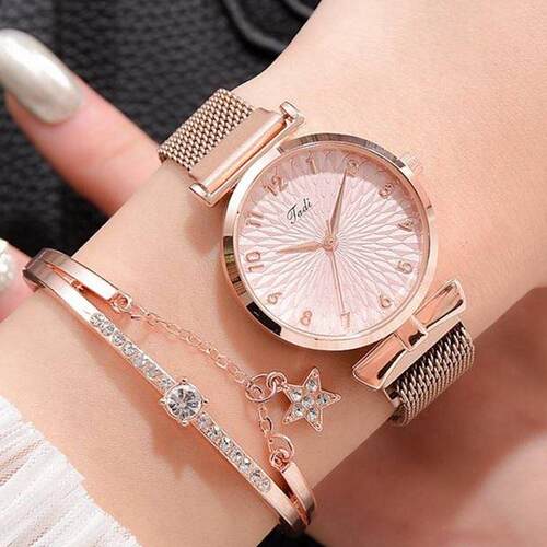 LuxuryBraceletQzWhes