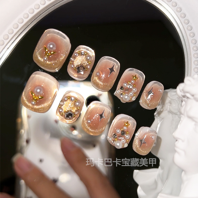 玛卡巴卡猫眼穿戴甲花环圣诞节