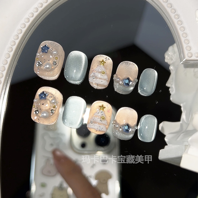 蓝色圣诞美甲玛卡巴卡猫眼短甲