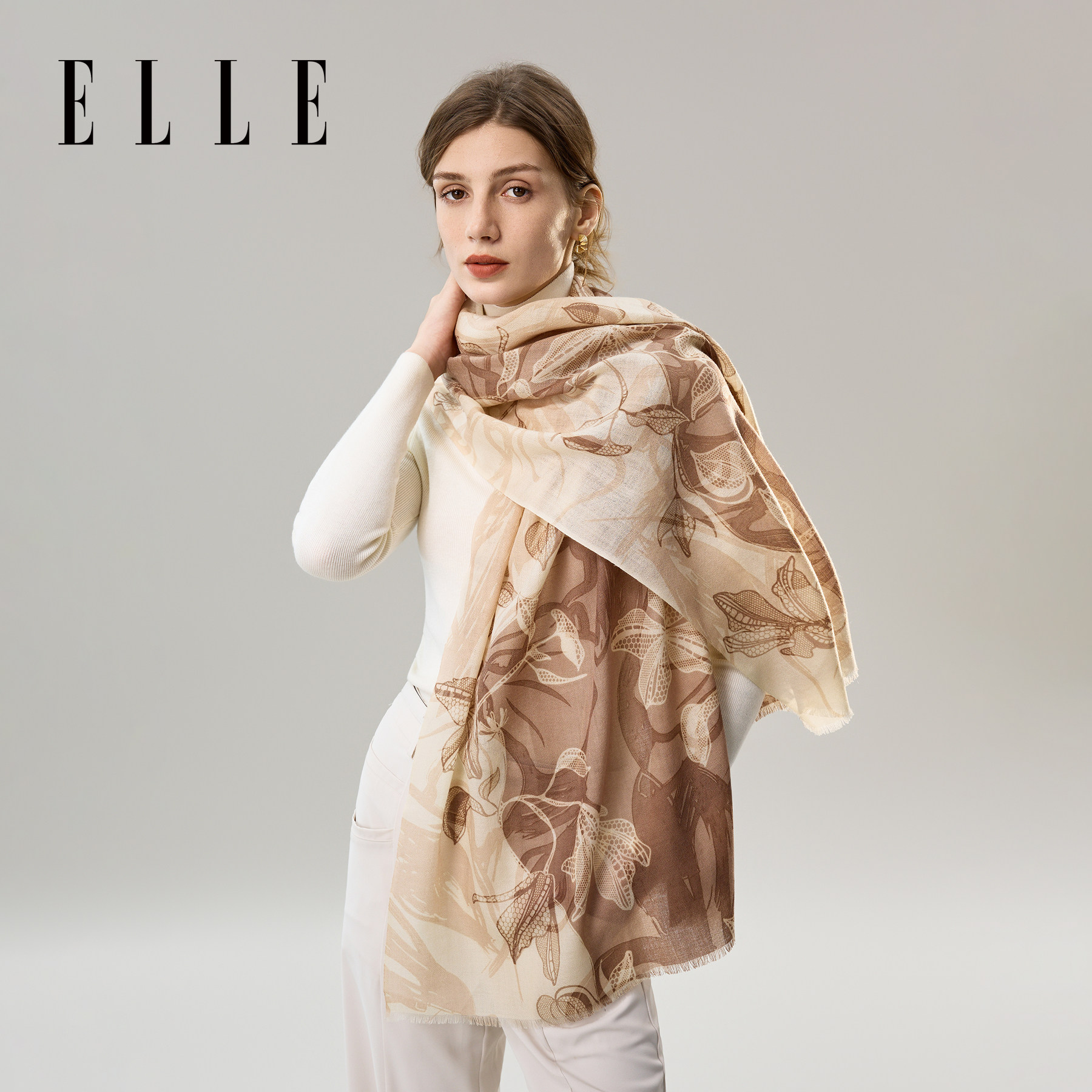 ELLE披肩羊毛印花女士空调房保暖秋冬花卉百搭斗篷围巾护肩礼盒装