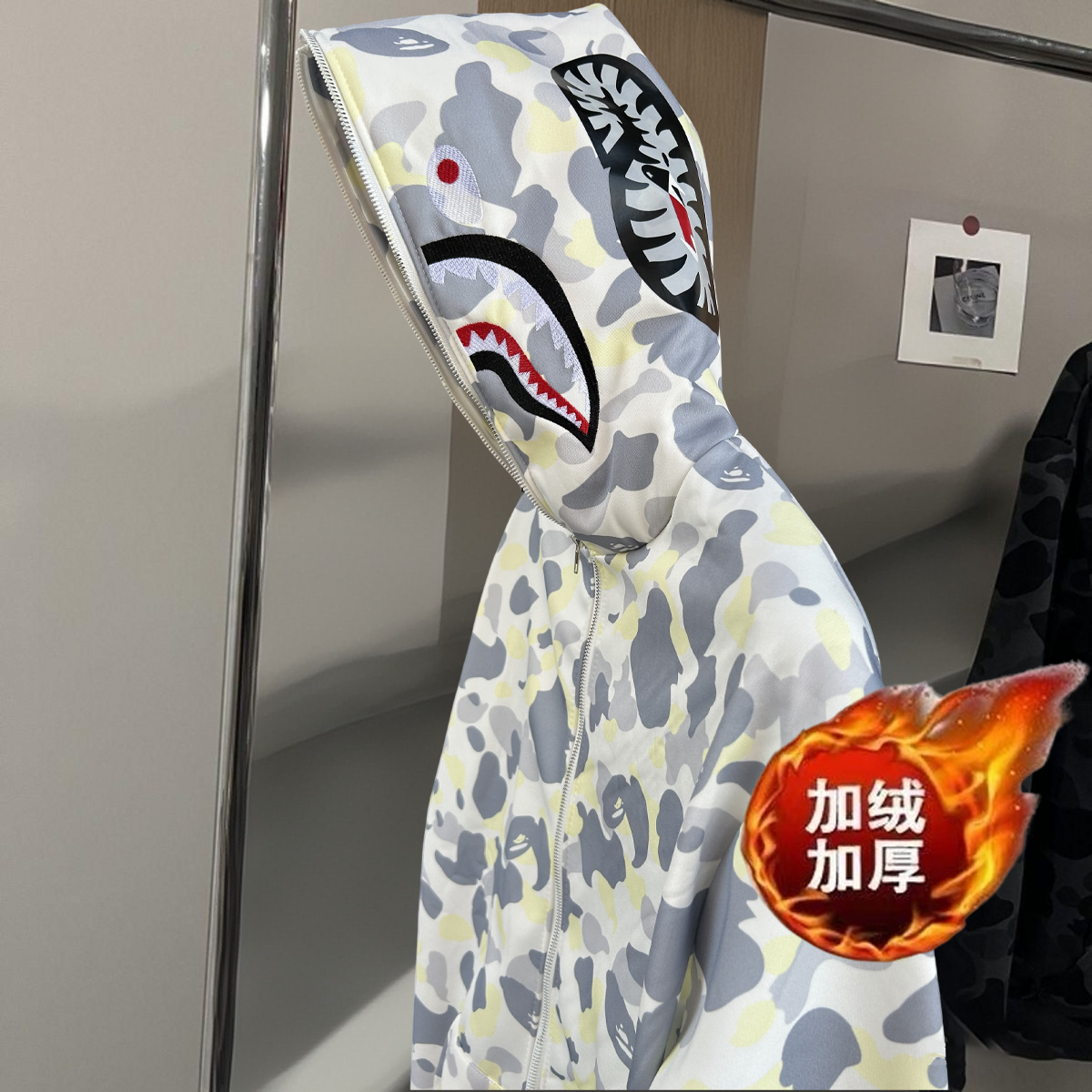 男女同款秋冬季加绒迷彩刺绣连帽白色鲨鱼卫衣单帽设计感外套ins