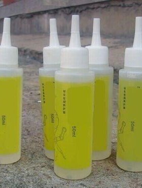 Bicycle maintenance oil chain grease bicycle chain oil mount