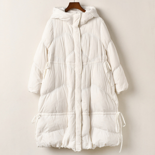 艾诺丝系列白色连帽中长款羽绒服女收腰束带云朵泡芙面包服外套