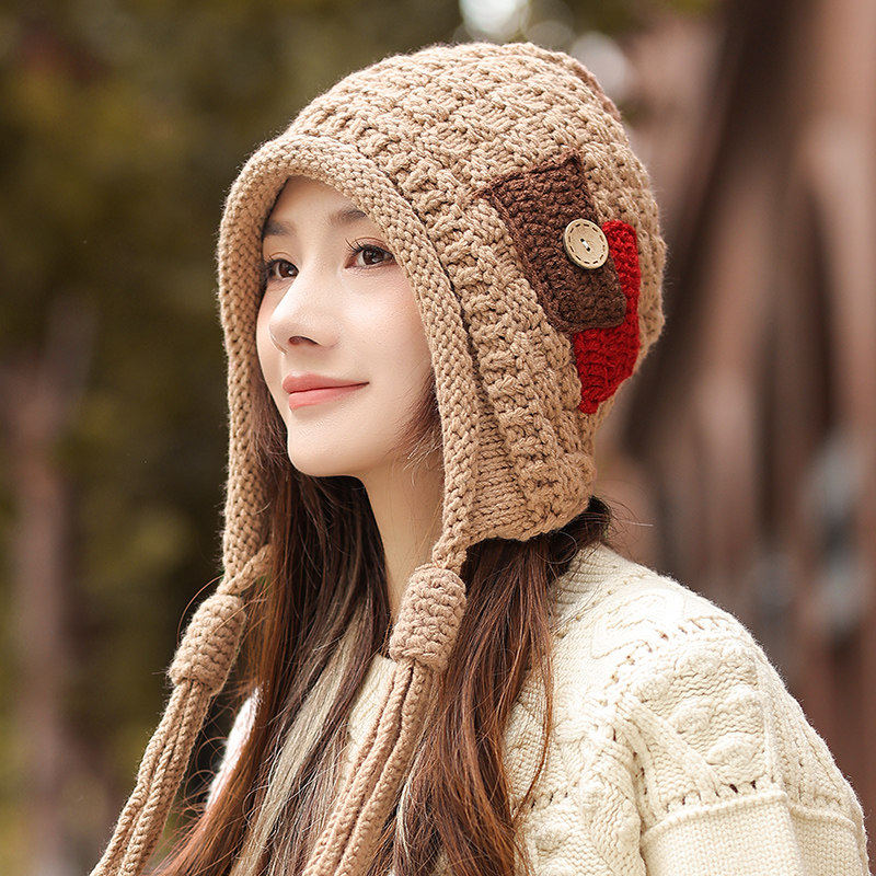 显脸小流苏保暖帽秋冬季女士护耳防寒针织帽2025新款洋气毛线帽子