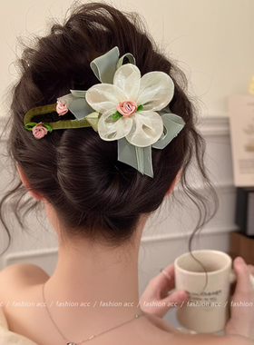 森系花朵鸭嘴夹发夹女后脑勺2025新款高端气质盘发鲨鱼夹发卡头饰