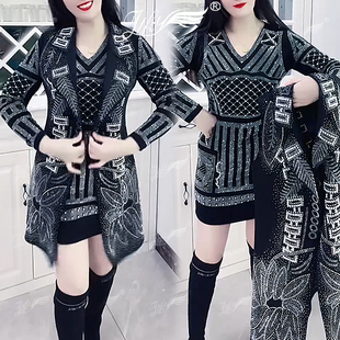 女2025新款 轻熟风黑色烫钻钉珠炸街连衣裙马甲套装 闪亮重工两件套