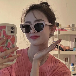 大媛家Sunny 韩版方框粉色墨镜女网红同款凹造型拍照防紫外线圆脸