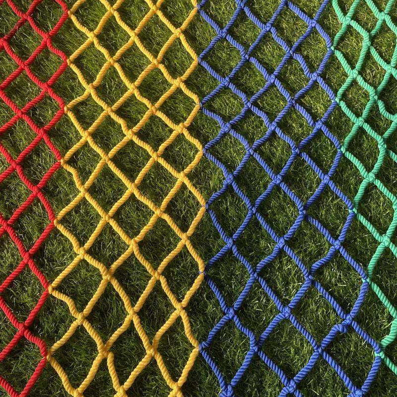 彩色安全网天井防坠网球场围网楼梯阳台防护网幼儿园吊顶装饰网