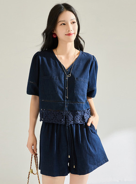 26春夏深蓝色复古牛仔套装气质蕾丝拼接v领上衣短裤两件套