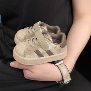 男宝宝低帮板鞋2024秋款幼童软底学步鞋贝壳头防踢球鞋女小童潮鞋