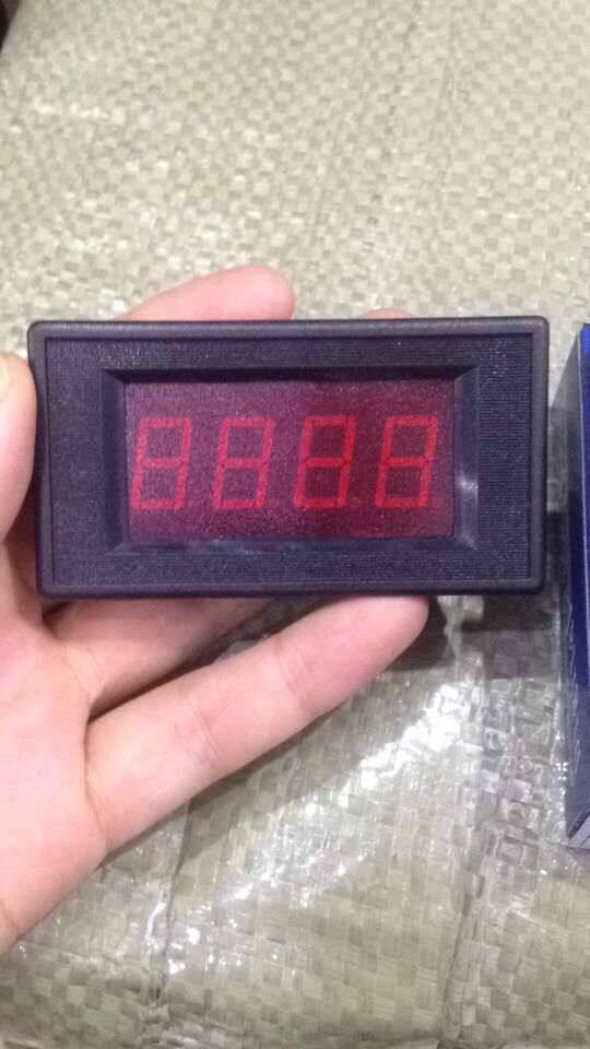 。面板 42.5X79X25MM 数显表头 直流表头交流表头 5V电源供电数码高性价比高么？
