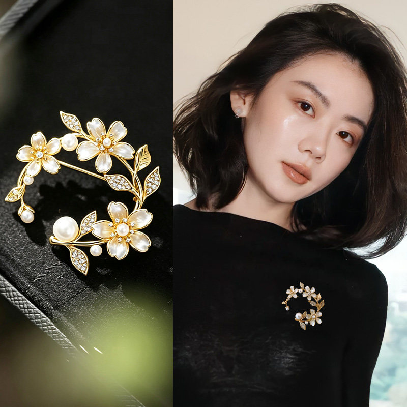 花朵珍珠胸针轻奢别针固定衣服高端精致时尚女款2026新款胸花配饰