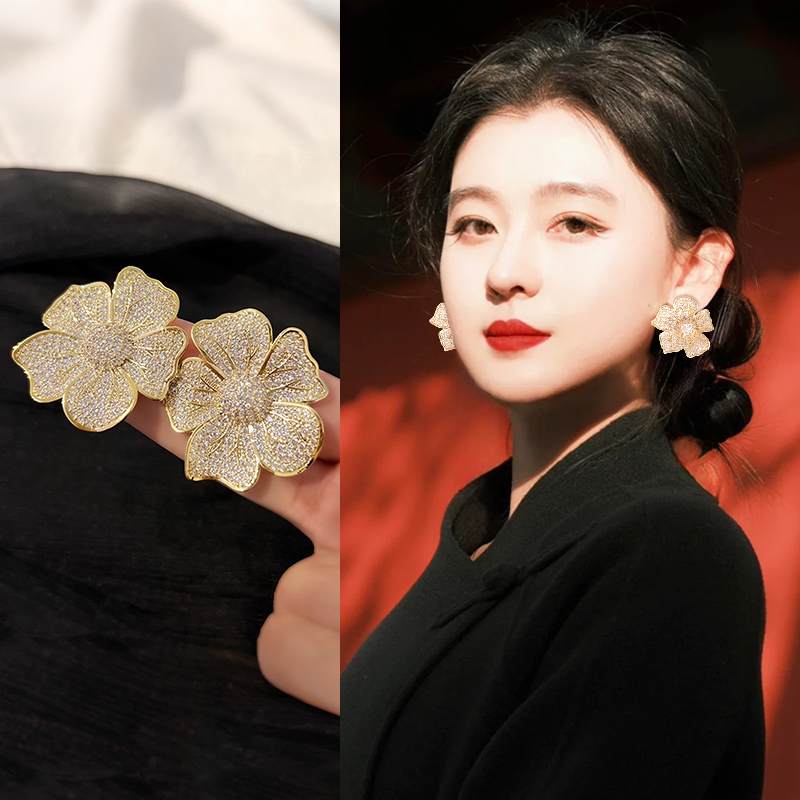 金色花朵耳环2025新款爆款