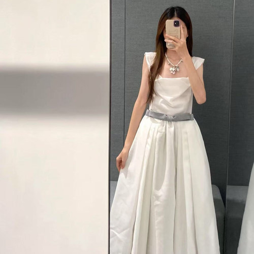 法式千金风收腰无袖设计感连衣裙