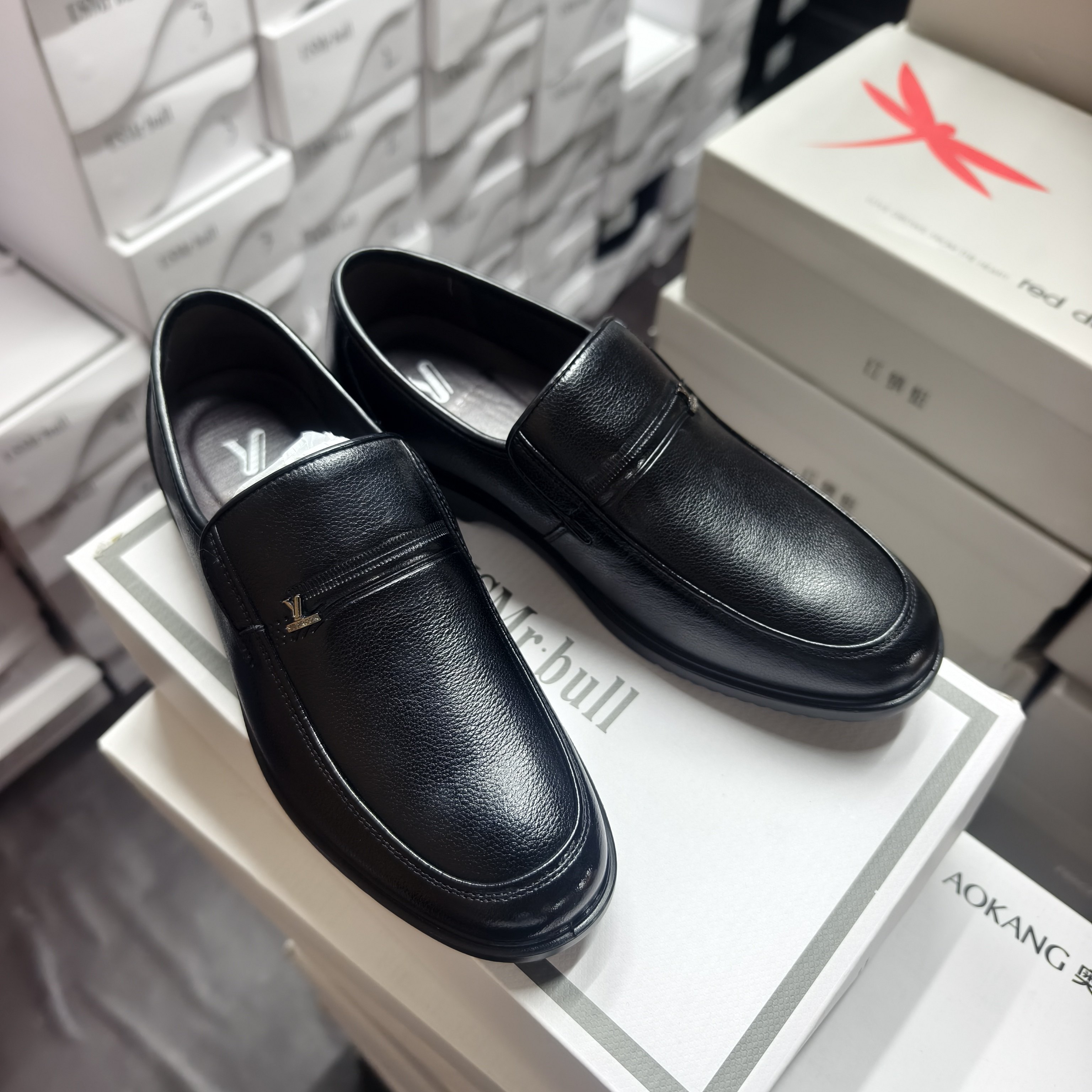 7324男鞋真皮商务休闲皮鞋男士中年爸爸鞋男款软底夏季薄款透气图片
