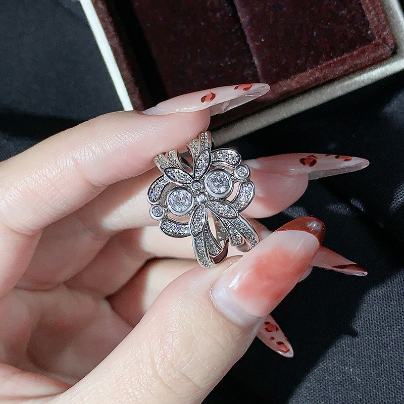tiktok 时尚欧美风饰品 复古繁花锆石戒指 精致花朵圆钻女士指环