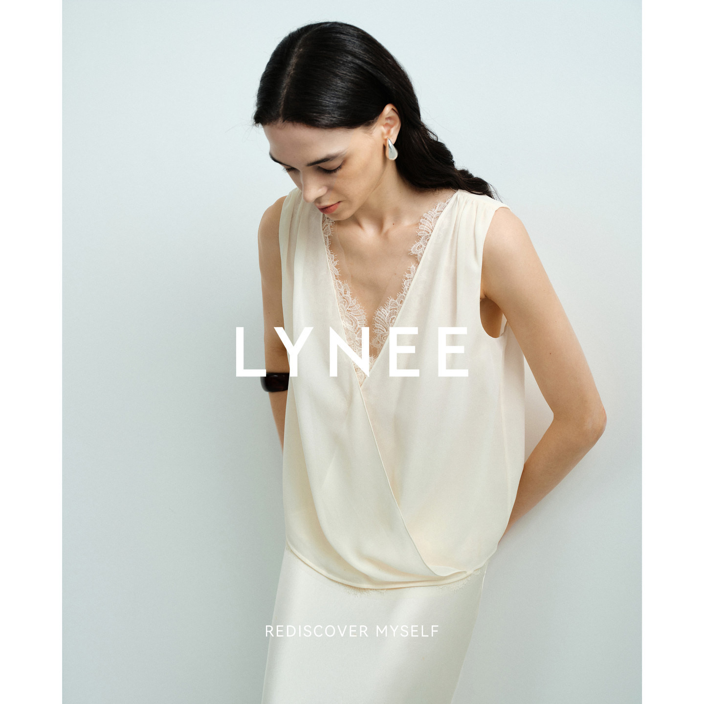 LYNEE【西装内搭】蕾丝V领设计感拼接背心女早春新款无袖百搭上衣,女装/女士精品,蕾丝衫/雪纺衫,淘宝优惠券,粉丝福利购,淘宝优惠卷