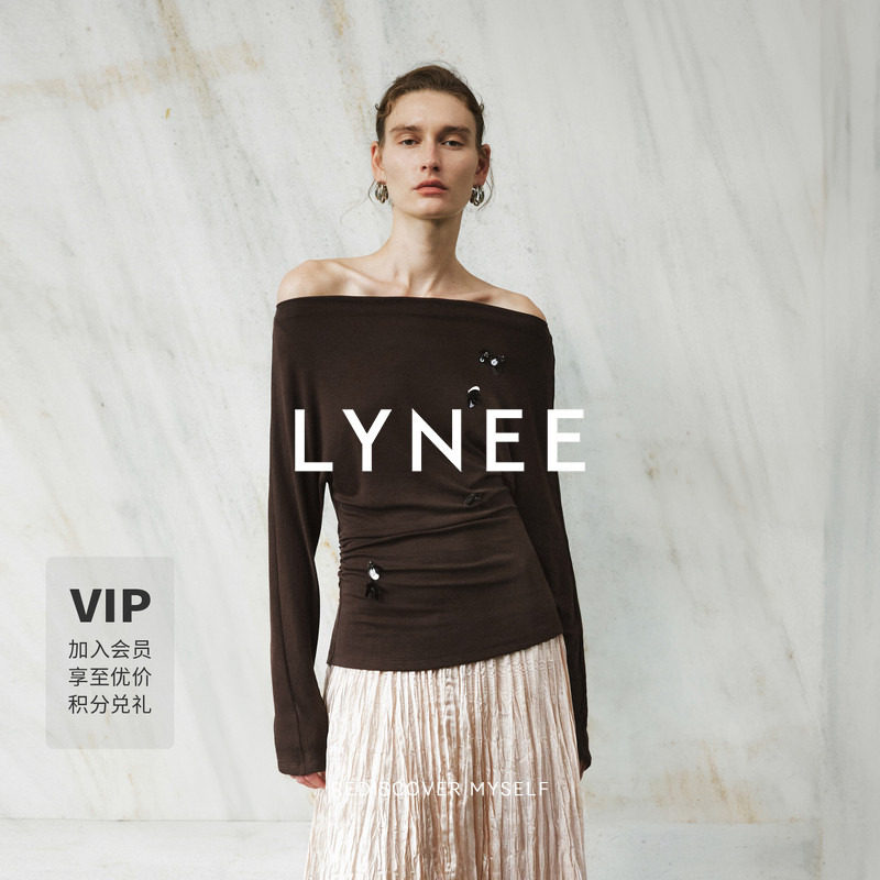 LYNEE【邂逅】羊毛手工钉珠上衣  一字领收腰套头针织衫
