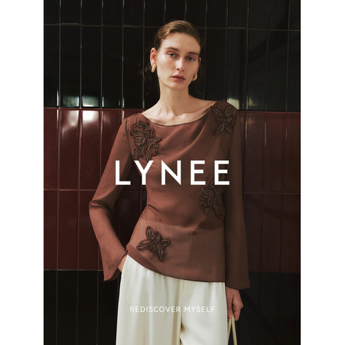 LYNEE【迷迭花园】喇叭袖立体花朵钉珠通透衬衫上衣
