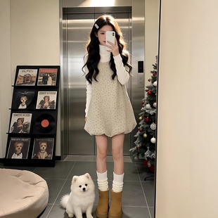 甜美风穿搭一整套装女装秋冬季碎花连衣裙小个子花苞短裙子背心裙