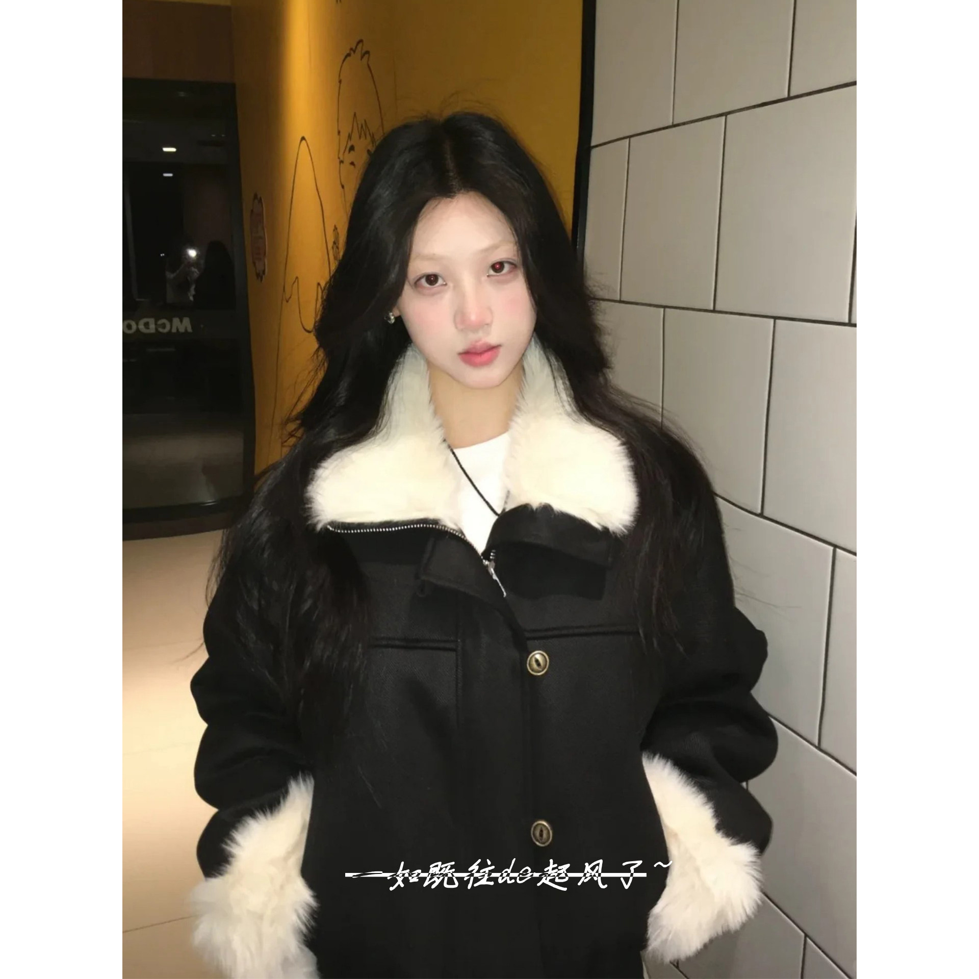 黑色翻领毛领短外套女短派克棉服加厚毛绒绒袖高级感皮毛一体夹克