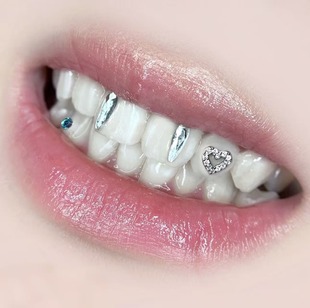 爆闪镶钻款牙饰diy自己粘工具包不伤牙个性小众辣妹爱心牙钻饰品