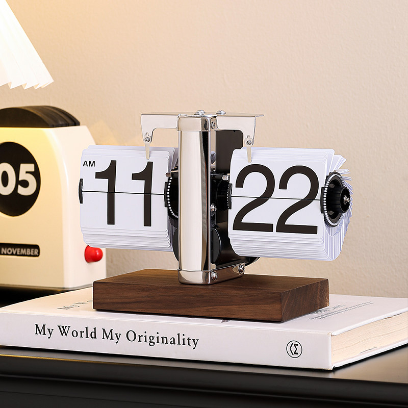 高级感翻页时钟摆件轻奢客厅电视柜桌面装饰品创意个性机械座钟
