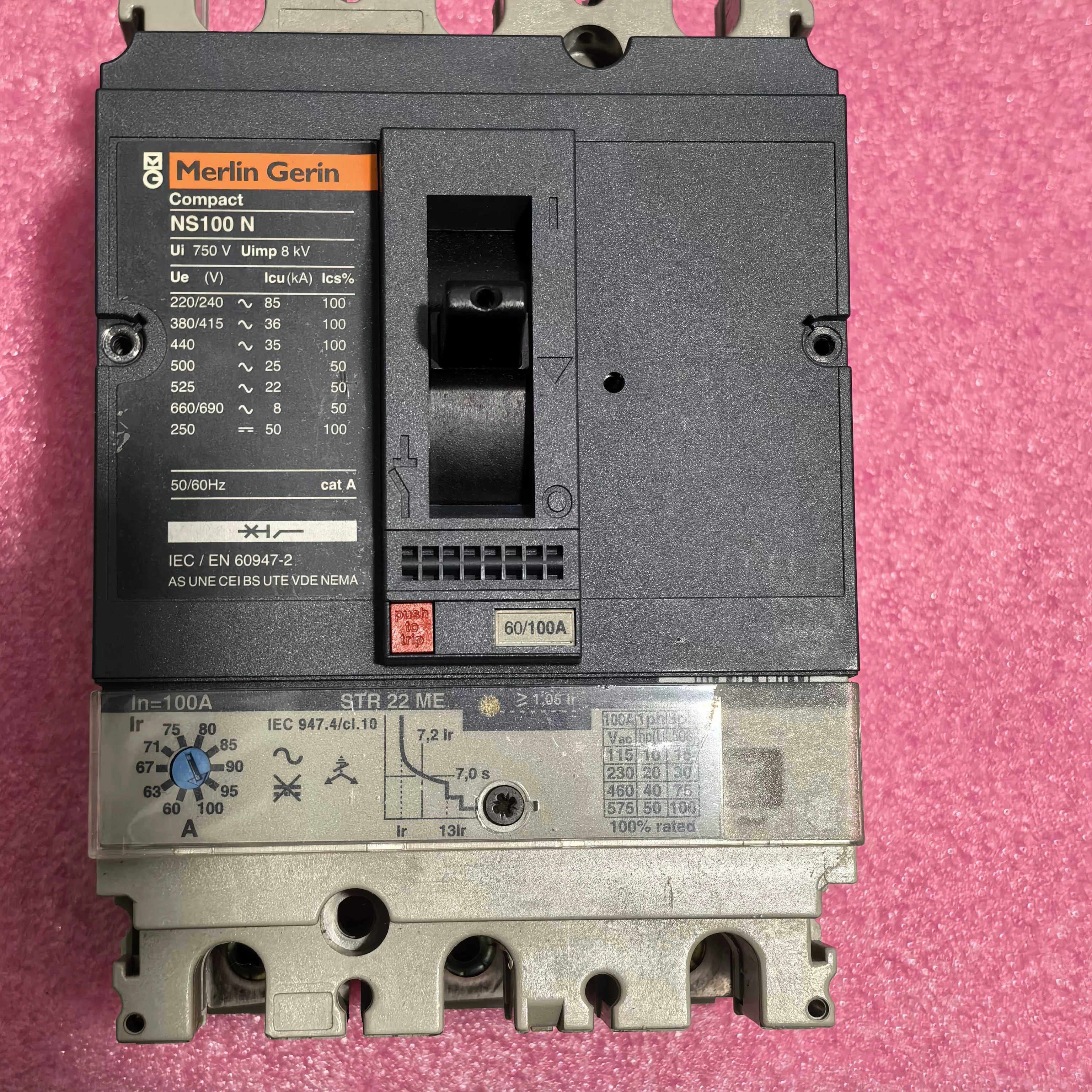 断路器NS100N 160 250H STR22ME 3P 40 50 100A